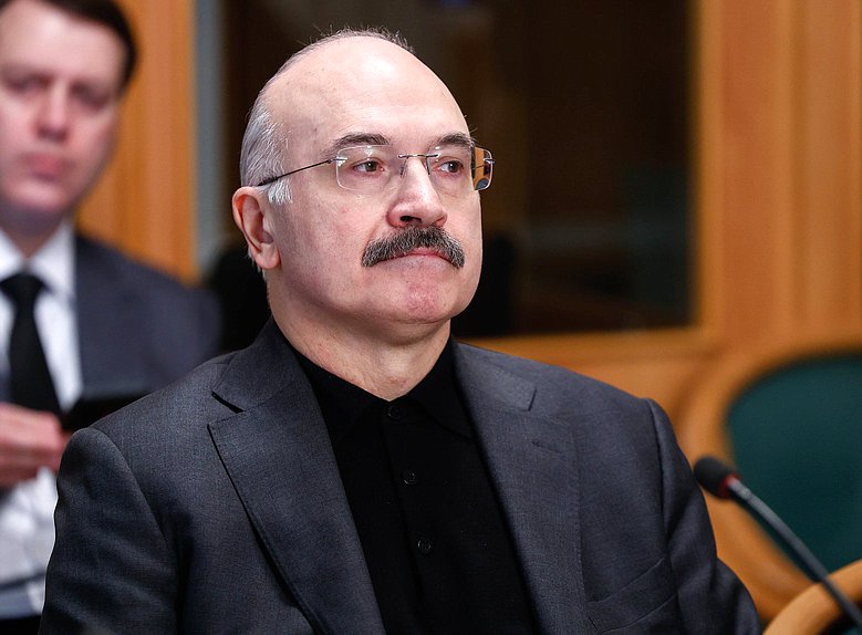 Председатель Комитета по науке и высшему образованию Сергей Кабышев