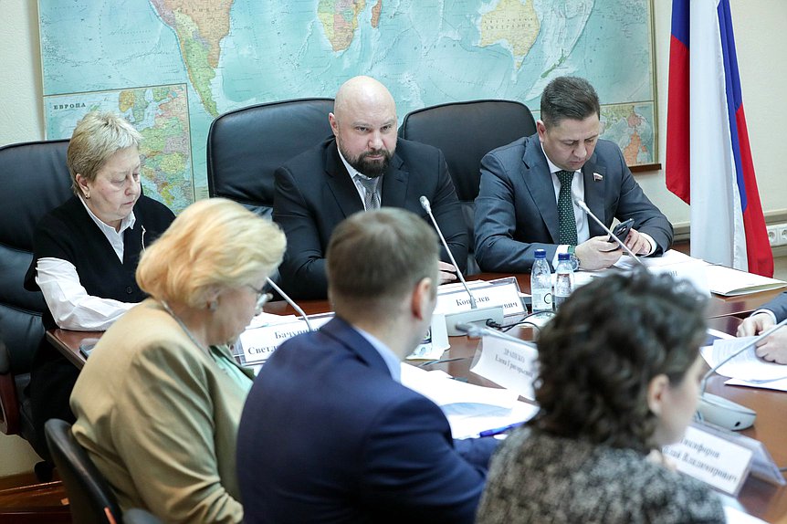 Заседание рабочей группы по вопросам правового регулирования в сфере градостроительной деятельности и деятельности по сохранению объектов культурного наследия