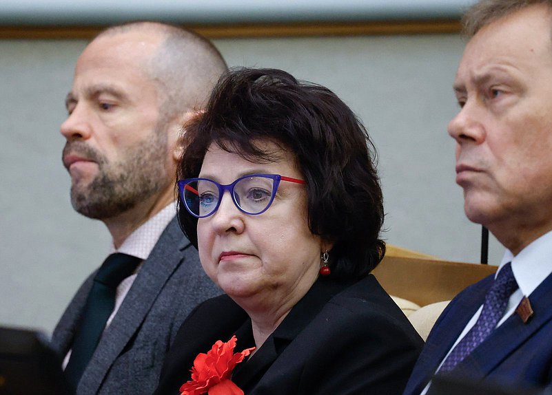 Член Комитета по государственному строительству и законодательству Анжелика Глазкова