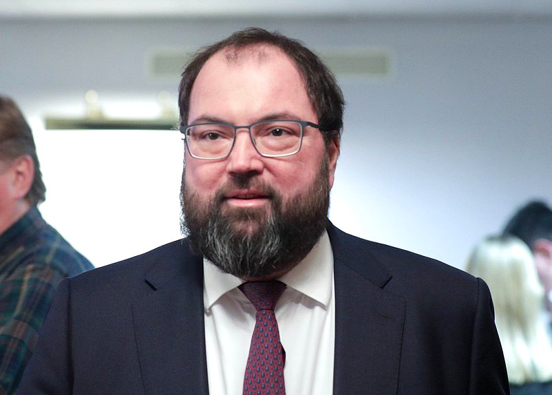Министр цифрового развития, связи и массовых коммуникаций РФ Максут Шадаев