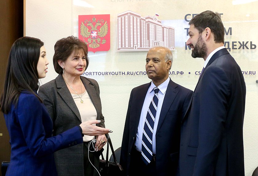 Ambassador of Bangladesh to Russia Saiful Hoque, member of the Committee on Issues of Nationalities Zugura Rakhmatullina, Deputy Chairwoman of the Committee on Informational Policy, Technologies and Communications Marina Mukabenova and member of the Committee on Financial Market Andrei Kozenko