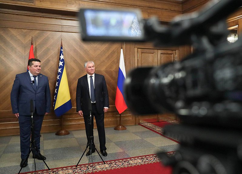 El Jefe de la Duma Estatal Vyacheslav Volodin y el Presidente de la Asamblea Nacional de la República Srpska (Bosnia y Herzegovina) Nenad Stevandic