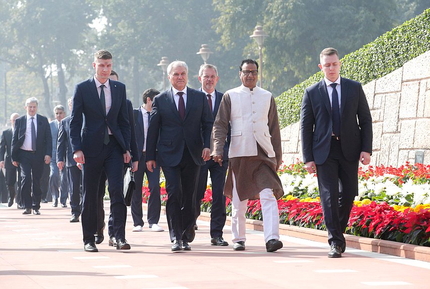 Chairman of the State Duma Vyacheslav Volodin. Wreath-laying ceremony at the memorial where Mahatma Gandhi was cremated