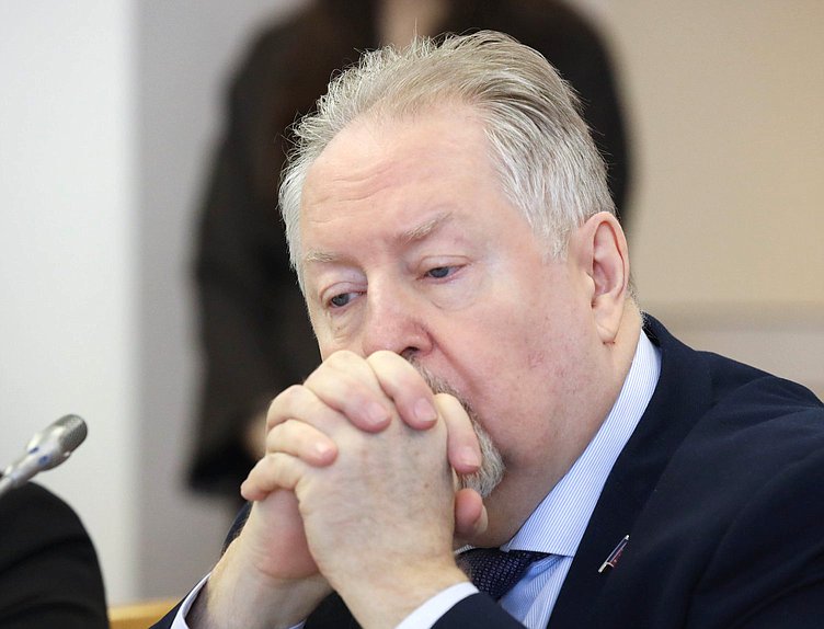 Заместитель Председателя Комитета по развитию гражданского общества, вопросам общественных и религиозных объединений Сергей Обухов