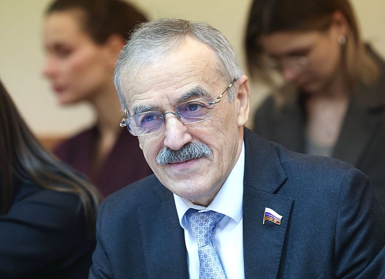 Заместитель Председателя Комитета по просвещению Нурбаганд Нурбагандов