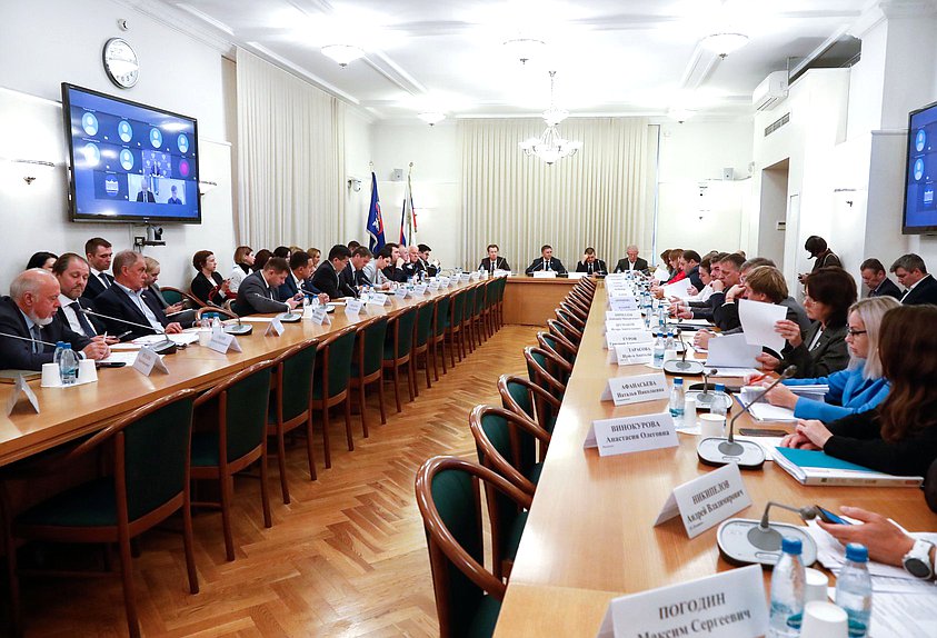 Заседание Комитета по экологии, природным ресурсам и охране окружающей среды