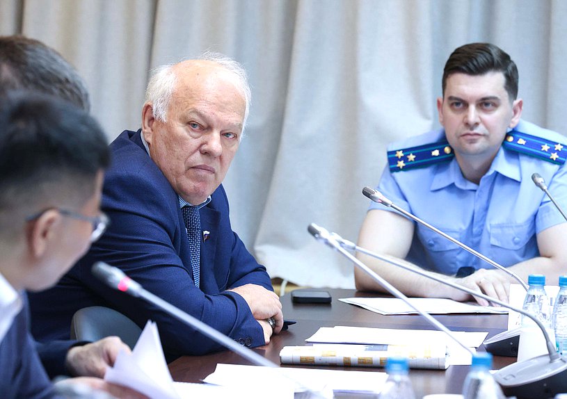 Заместитель Председателя Комитета по экологии, природным ресурсам и охране окружающей среды Анатолий Грешневиков