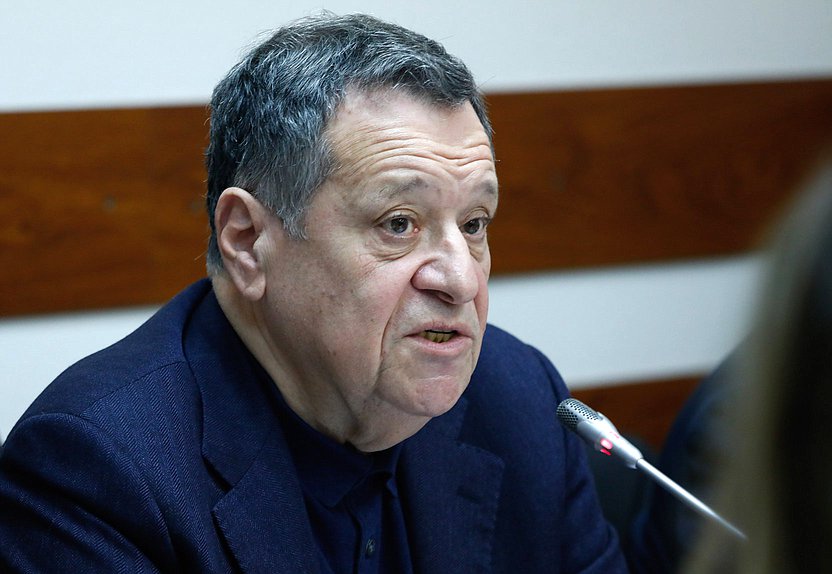 Председатель Комитета по бюджету и налогам Андрей Макаров