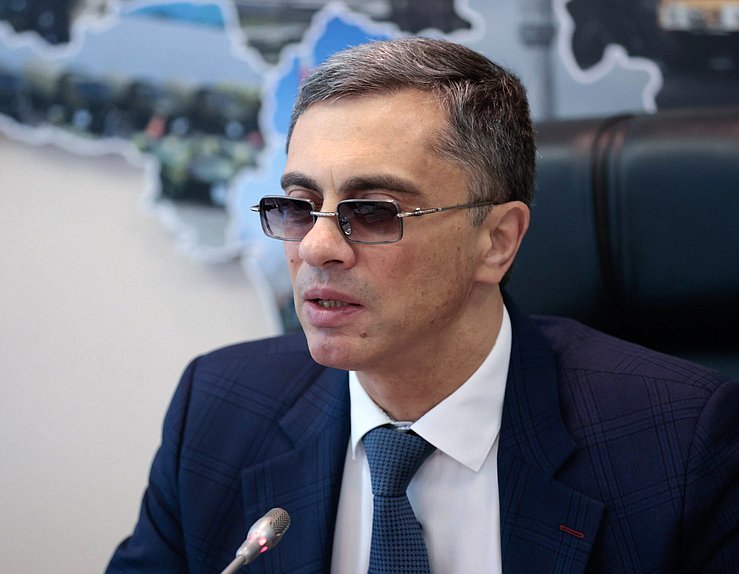 Председатель Комитета по промышленности и торговле Владимир Гутенев