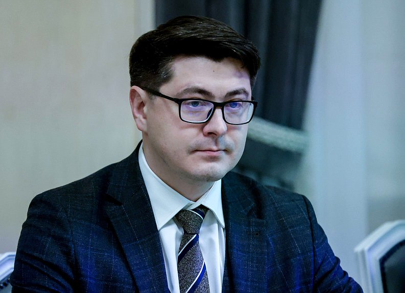 Заместитель Председателя Комитета по промышленности и торговле Александр Спиридонов