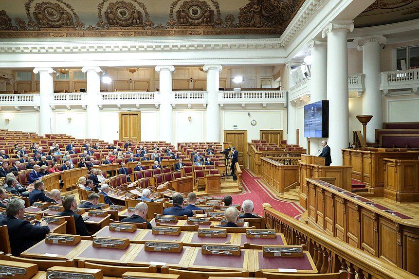 Выступление Президента РФ Владимира Путина перед участниками заседания Совета законодателей при Федеральном Собрании РФ