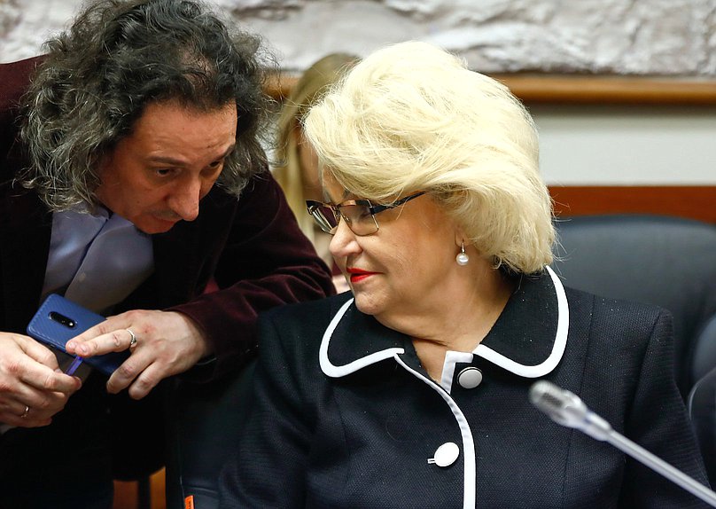 Председатель Комитета по защите семьи, вопросам отцовства, материнства и детства Нина Останина