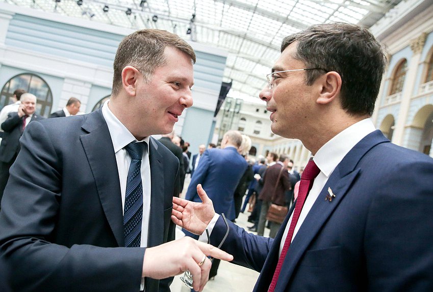 Chairman of the Committee on Economic Policy, Industry, Innovation, and Entrepreneurship Sergei Zhigarev and First Deputy Chairman of Committee on Economic Policy, Industry, Innovation, and Entrepreneurship Vladimir Gutenev