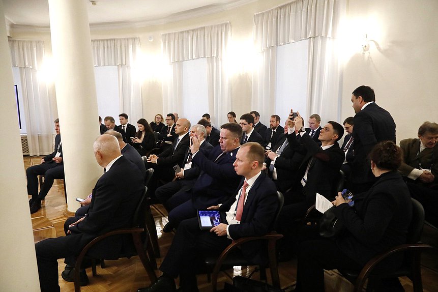 Сессия "Пространственное развитие в контексте социально-экономических вызовов"