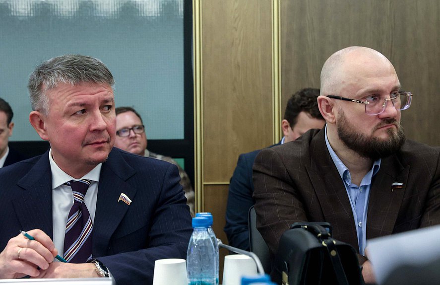 Заместители Председателя Комитета по физической культуре и спорту Амир Хамитов и Сергей Бурлаков