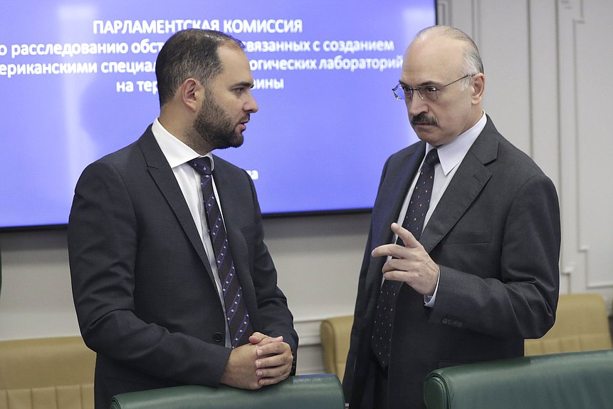 First Deputy Chairman of the Committee on Science and Higher Education Alexander Mazhuga and Chairman of the Committee on Science and Higher Education Sergey Kabyshev