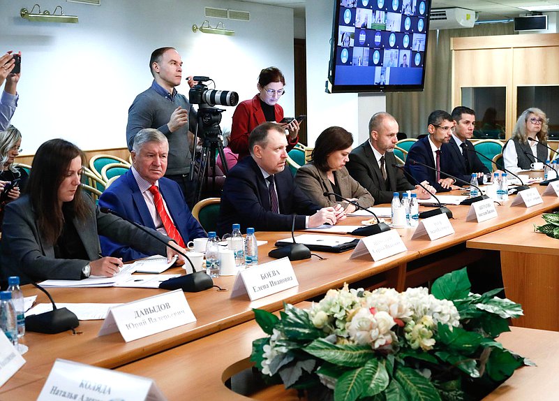 Расширенное заседание Комитета по защите семьи, вопросам отцовства, материнства и детства