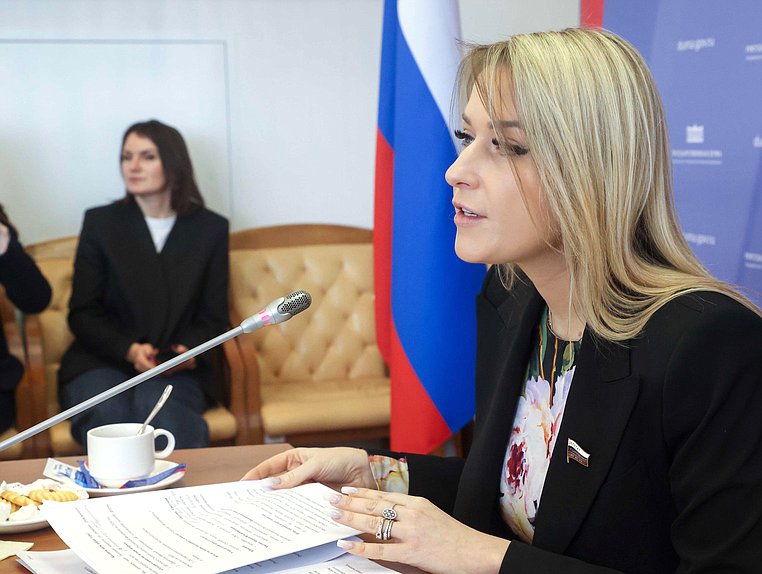 Председатель Комитета по развитию гражданского общества, вопросам общественных и религиозных объединений Яна Лантратова