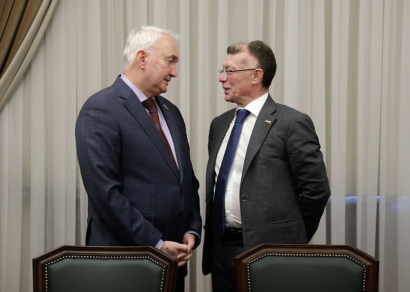 Chairman of the Committee on Defence Andrey Kartapolov and Chairman of the Committee on Economic Policy Maxim Topilin
