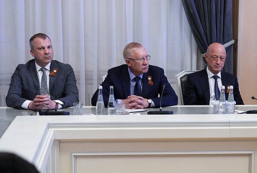 Deputy Chairman of the Committee on Informational Policy, Technologies and Communications Evgeny Popov, Chairman of the Committee on Control Oleg Morozov and Deputy Chairman of the State Duma Alexander Babakov