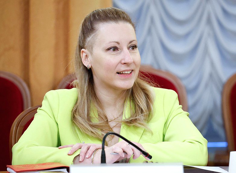 Заместитель Председателя Комитета по защите семьи, вопросам отцовства, материнства и детства Мария Дробот