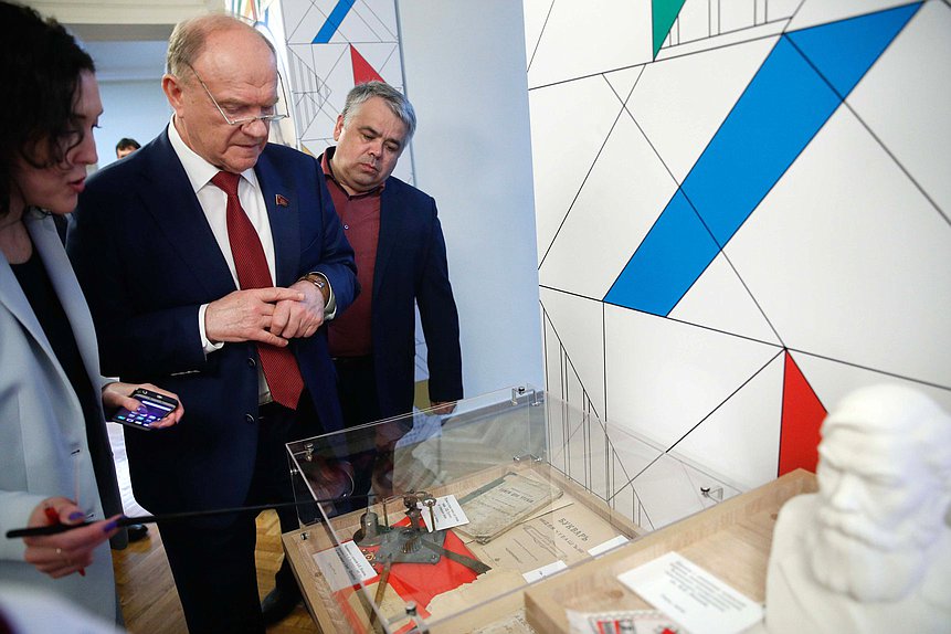 Руководитель фракции КПРФ Геннадий Зюганов