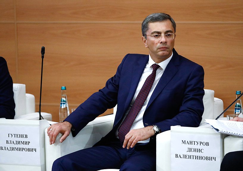 Председатель Комитета по промышленности и торговле Владимир Гутенев