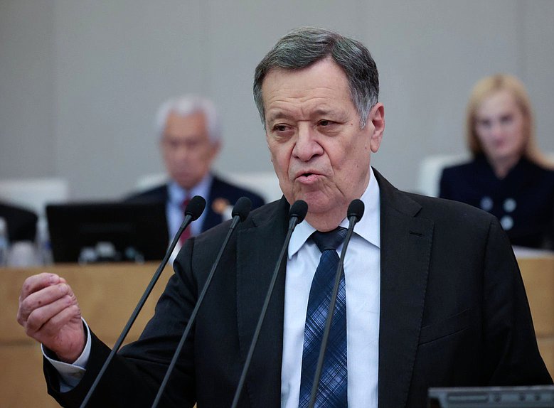 Председатель Комитета по бюджету и налогам Андрей Макаров