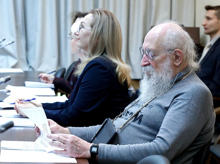 Член Комитета по просвещению Анатолий Вассерман