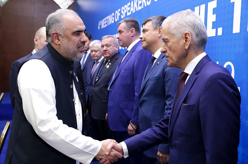 Speaker of the National Assembly of the Islamic Republic of Pakistan Asad Qaiser and First Deputy Chairman of the Committee on Education and Science Gennadii Onishchenko