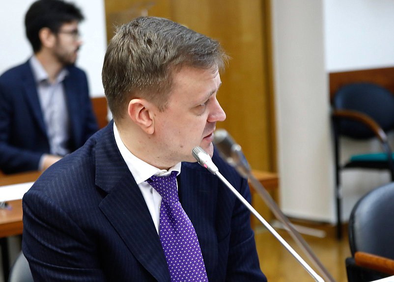 Председатель Комитета по региональной политике и местному самоуправлению Алексей Диденко