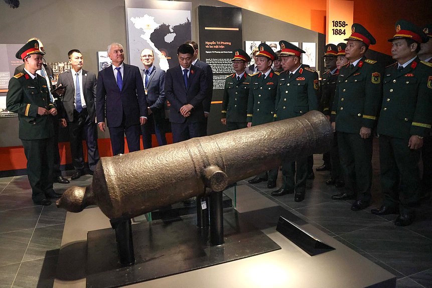 Chairman of the State Duma Vyacheslav Volodin at the Vietnam Military History Museum