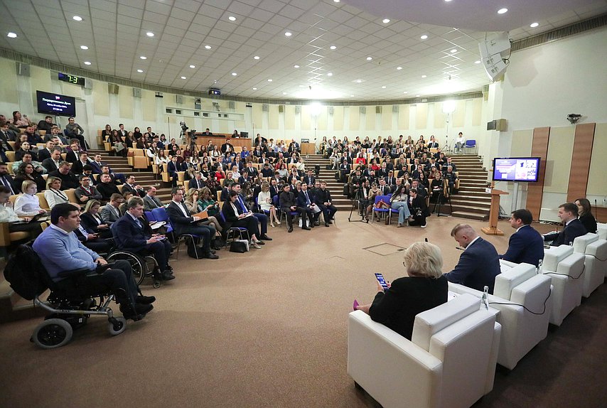 Парламентские слушания Комитета по молодежной политике на тему «Стратегия реализации молодежной политики в РФ на период до 2030 года и национальный проект «Молодежь и дети»