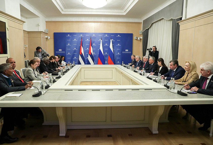 Reunión del Jefe de la Duma Estatal, Vyacheslav Volodin, con el Presidente de la Asamblea Nacional del Poder Popular y del Consejo de Estado de la República de Cuba, Esteban Lazo Hernández