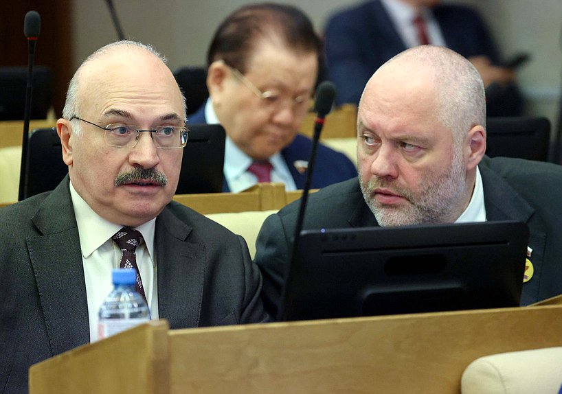 Председатель Комитета по науке и высшему образованию Сергей Кабышев и член Комитета по развитию Дальнего Востока и Арктики Николай Новичков