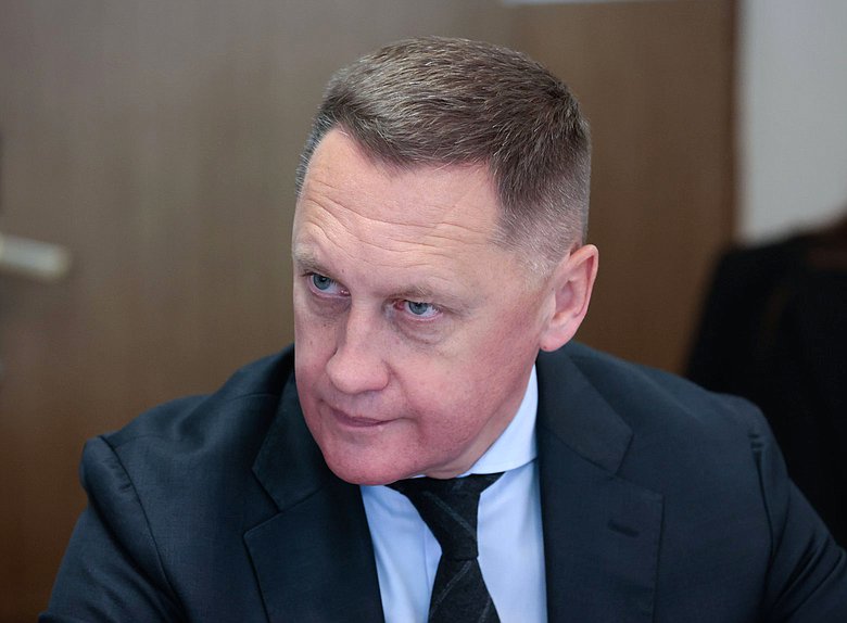 Член Комитета по промышленности и торговле Владимир Дремов