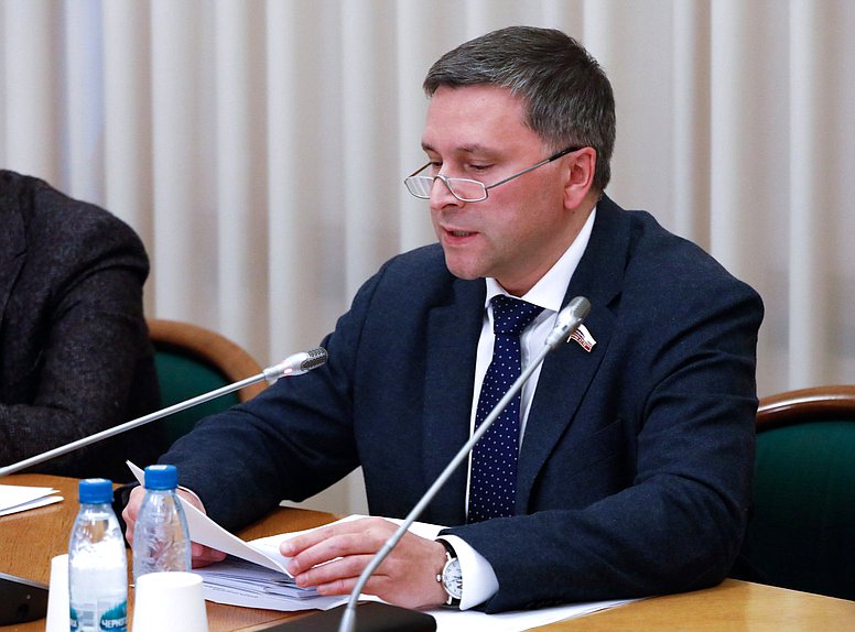 Председатель Комитета по экологии, природным ресурсам и охране окружающей среды Дмитрий Кобылкин