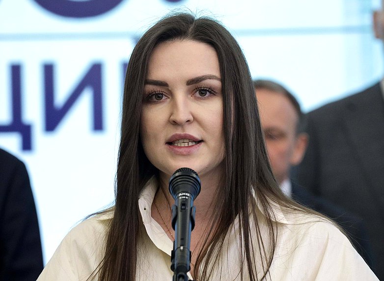 Член Комитета по просвещению Анна Скрозникова