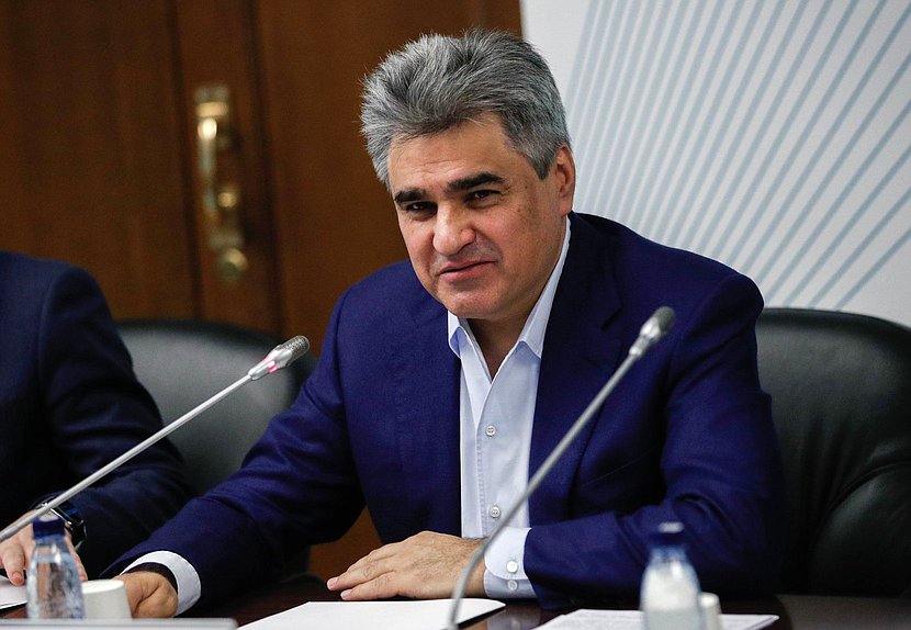 Руководитель фракции «Новые люди» Алексей Нечаев