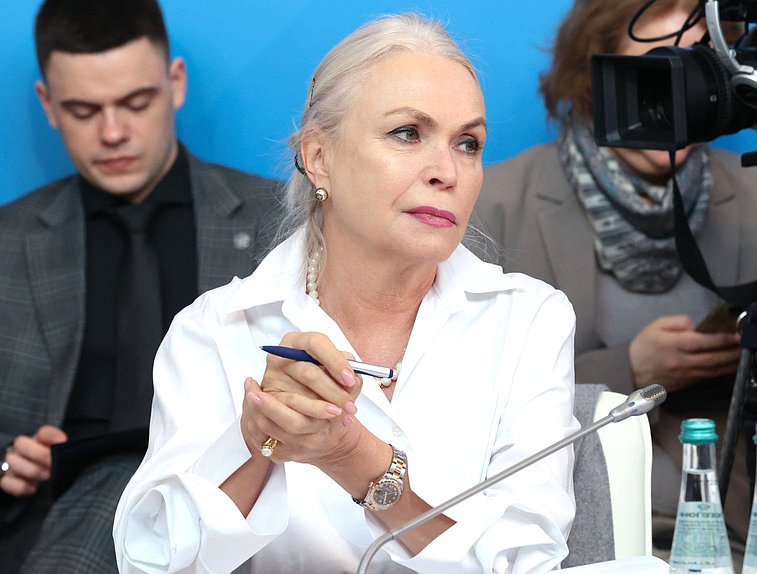 Председатель Комитета по просвещению Ирина Белых