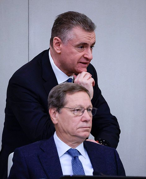 Первый заместитель Председателя Государственной Думы Александр Жуков и руководитель фракции ЛДПР Леонид Слуцкий