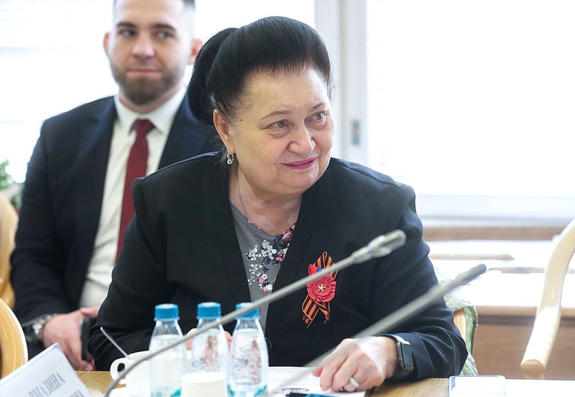 Заместитель Председателя Комиссии по Регламенту и обеспечению деятельности Государственной Думы Раиса Кармазина
