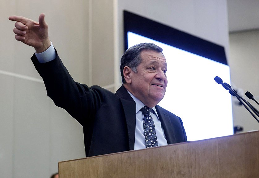 Председатель Комитета по бюджету и налогам Андрей Макаров