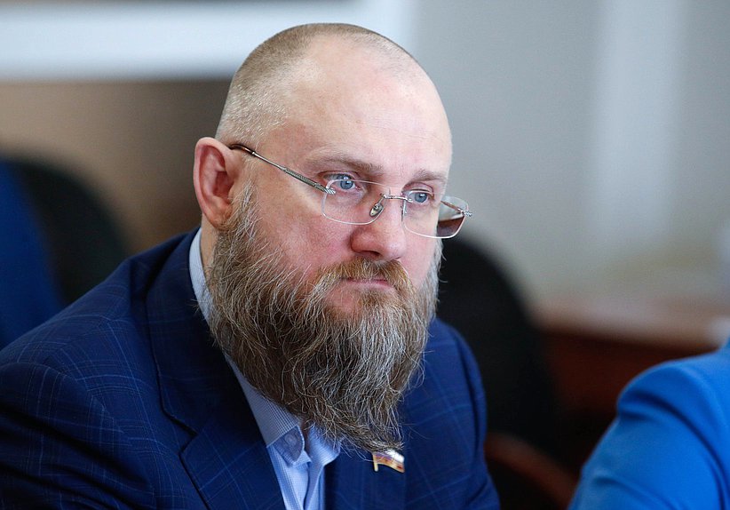 Заместитель Председателя Комитета по физической культуре и спорту Сергей Бурлаков