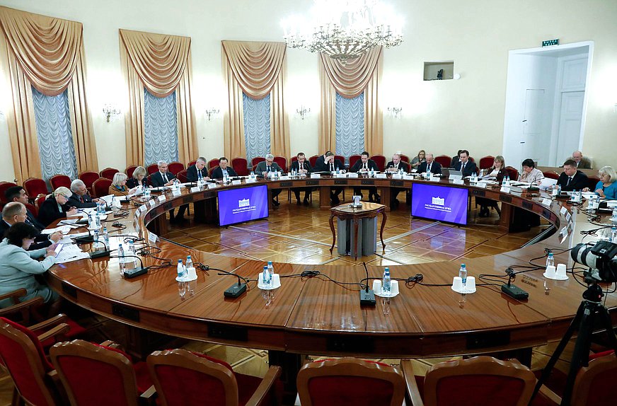 Заседание Комитета по охране здоровья