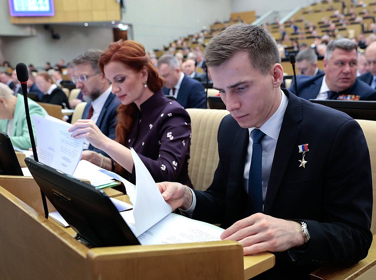 Член фракции "Единая Россия" Владислав Головин