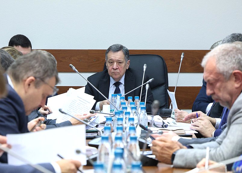Председатель Комитета по бюджету и налогам Андрей Макаров