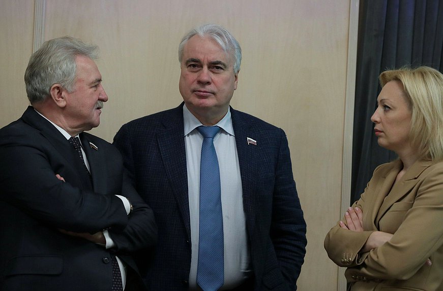 Reunión del Jefe de la Duma Estatal, Vyacheslav Volodin, con el Presidente de la Asamblea Nacional del Poder Popular y del Consejo de Estado de la República de Cuba, Esteban Lazo Hernández