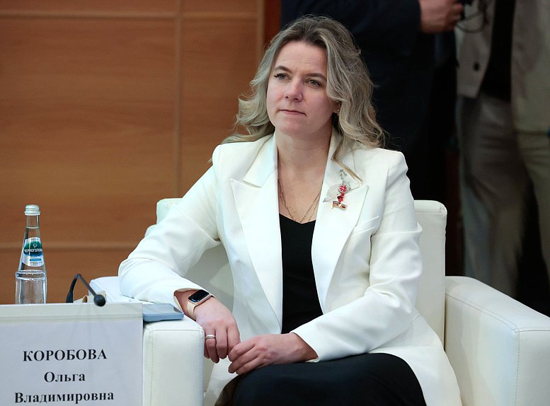 Член Комитета по защите семьи, вопросам отцовства, материнства и детства Ольга Коробова