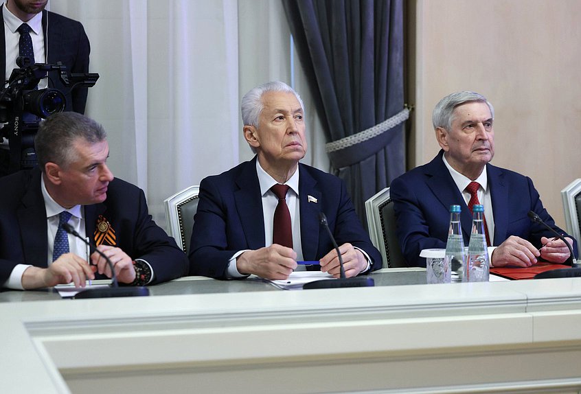 Leader of the LDPR faction Leonid Slutsky, leader of the United Russia faction Vladimir Vasiliev and First Deputy Chairman of the State Duma Ivan Melnikov